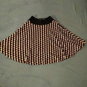 Black & cream mid knee length skirt